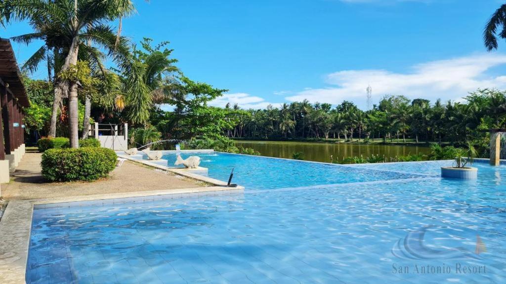San Antonio Resort Roxas City Εξωτερικό φωτογραφία